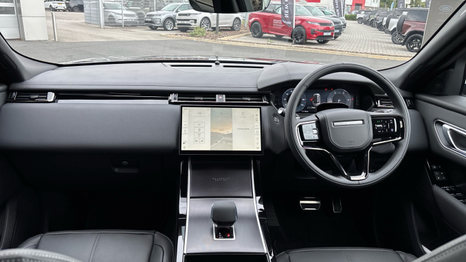 Land Rover Range Rover Velar 2.0 D200 MHEV Belgravia Edition 5dr Auto Diesel Estate - Image 9